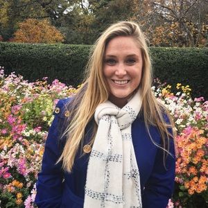 Meet your Posher, Caroline